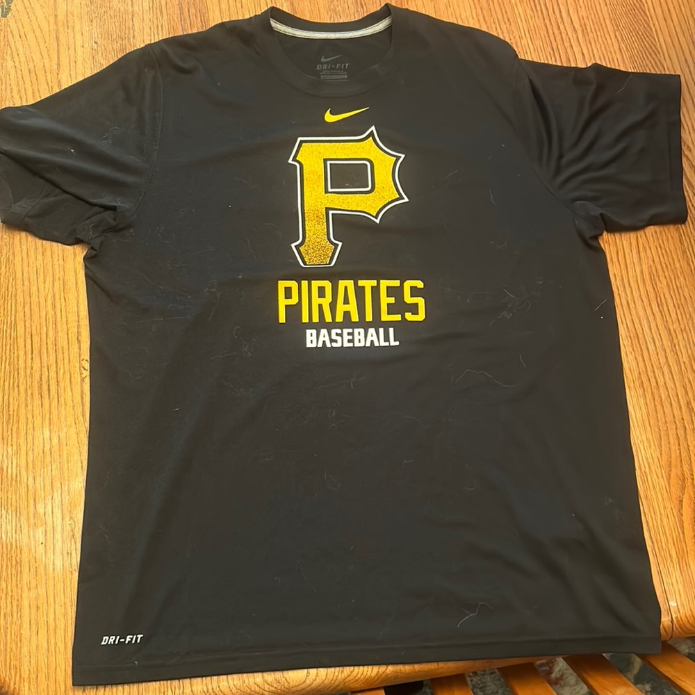 Nike Pittsburgh Pirates Large T-Shirt